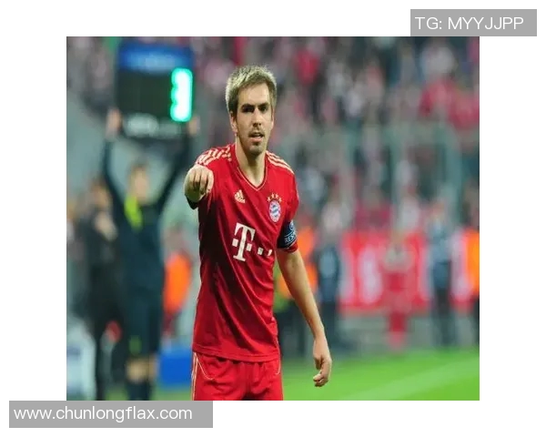 21世纪退役足球球星回顾与影响力分析：从传奇到新生代的交替